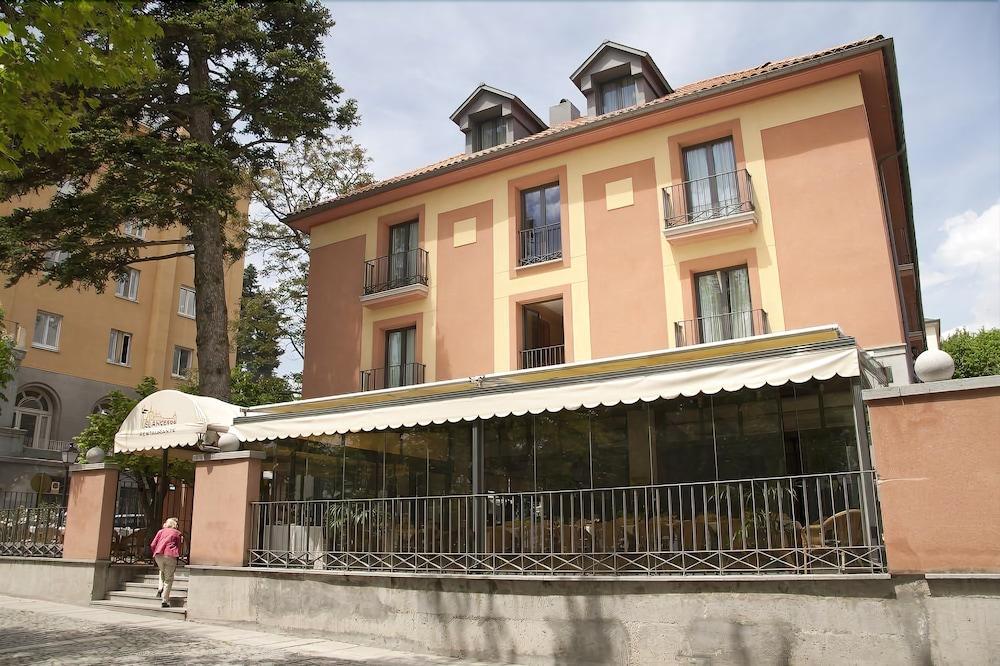 Hospedium Hotel Los Lanceros San Lorenzo de El Escorial Exterior photo